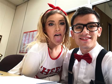 Jordi Enp On Twitter Studying In The Brazzers Library Ryderrhiannon Ahusseyxxx