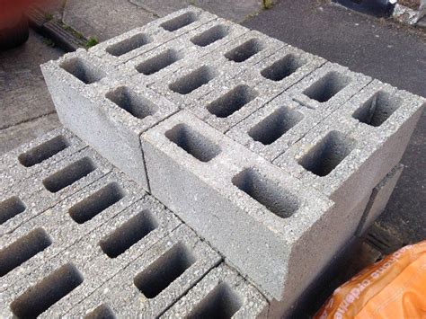 36 Medium Weight 6 Inch 150mm Hollow Concrete Blocks In Bedminster