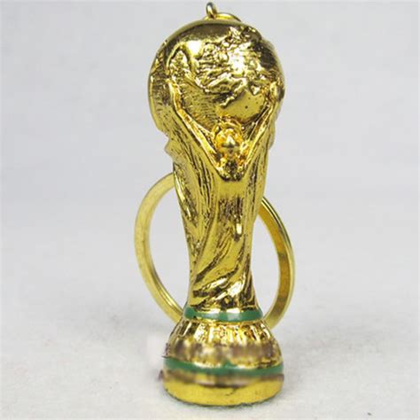 Alle titelträger werden auf dem originalcup eingraviert, samt jahreszahl. Wm pokal 2014 - Bücher & Hörbücher - einebinsenweisheit
