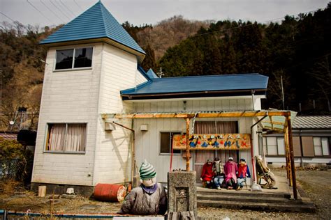 Japanese Doll Town Contains 300 Life Sized Dolls Business Insider