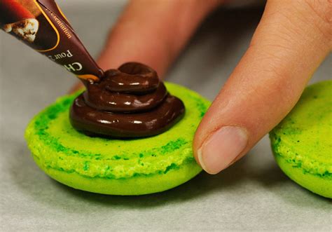 Macarons menthe chocolat Sunny Délices