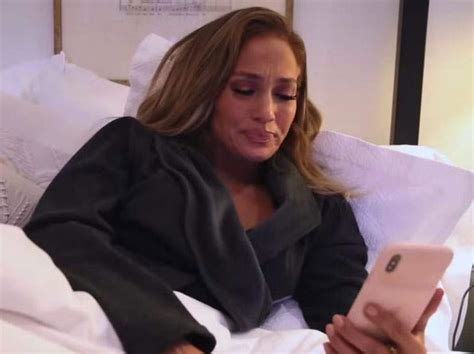 Dlisted In Her New Netflix Documentary “halftime” Jennifer Lopez Gets Emotional After Finding