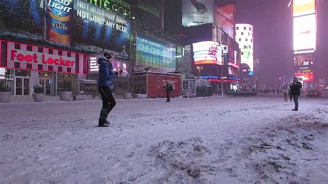 Winter Snow Storm Hercules In Times Square Nyc January 3rd 2014 Youtube