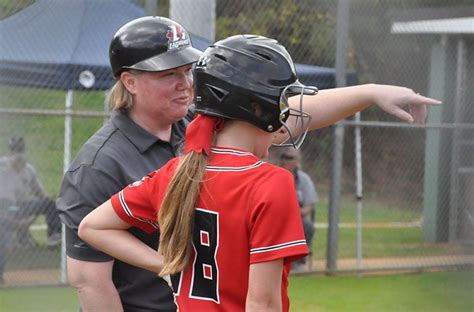 Softball Mckenzie Brunel Excels In The Face Of Adversity Softball