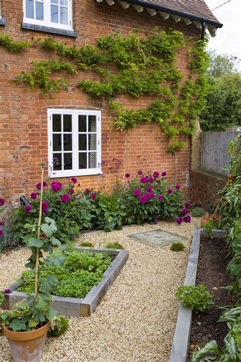 Small Yard Garden Ideas Magazine Garden Design