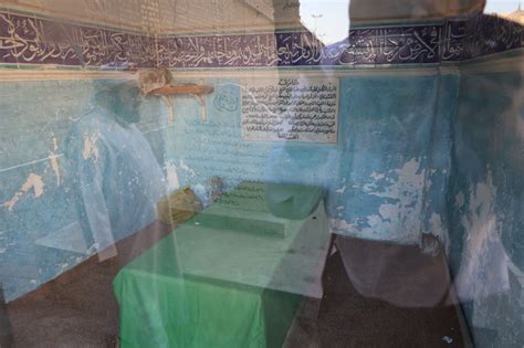 Huj Shahriari Visits Tomb Of Abdul Qadir Gilani Baghdad Photo