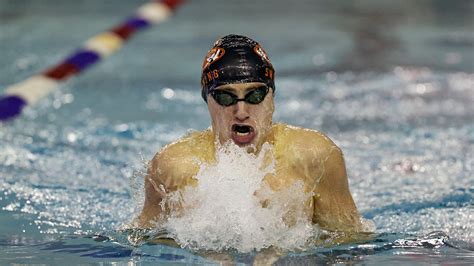 El Paso Swimmers Win Regional Titles Qualify For State