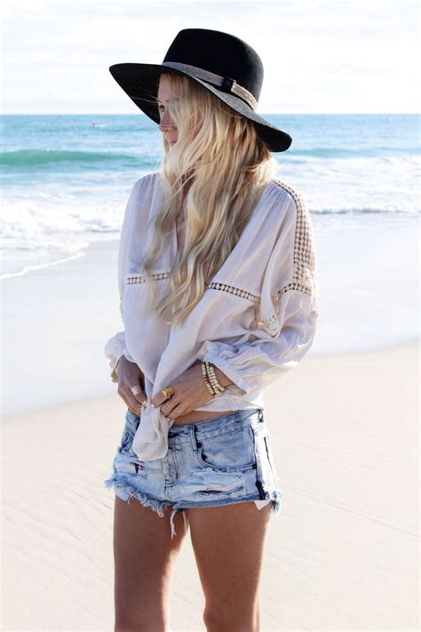 Cute Beach Outfit For My New Home Down In Florida In 2019 Cute Beach Outfits Fashion Clothes