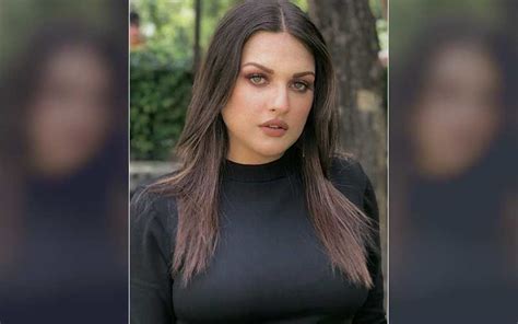 Bigg Boss 13’s Himanshi Khurana Sizzles In A Hot Black Gown Looks Super Impressive As She