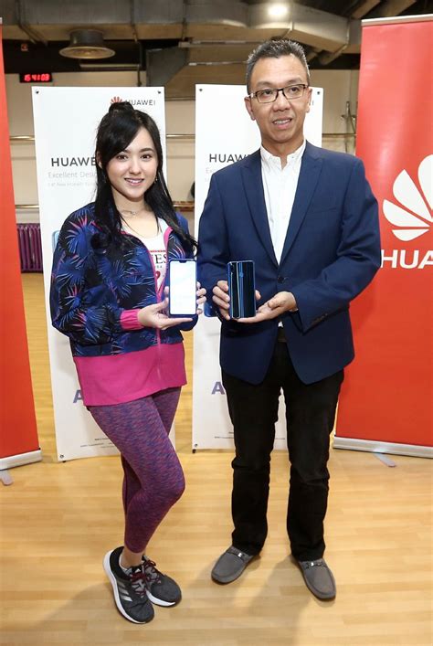 Huawei Unveils Nova E With Full View Display New Straits Times