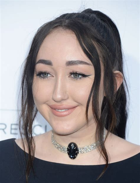 Noah Cyrus At To The Rescue Fundraising Gala In Los Angeles 04222017