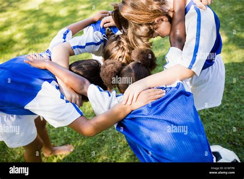 Soccer Team Huddle High Resolution Stock Photography And Images Alamy