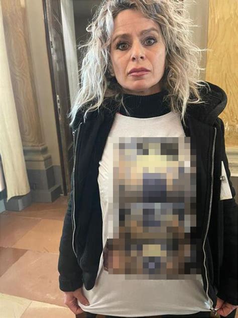 Pamela Mastropietros Mom Wears Shirt With Daughters Remains To Killer