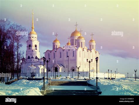 Assumption Cathedral At Vladimir In Winter Hi Res Stock Photography And