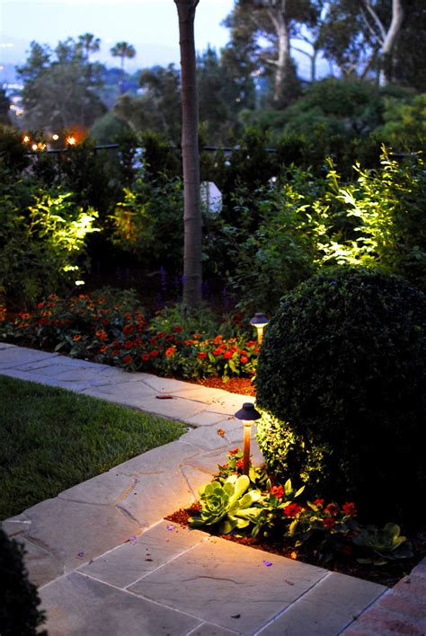 Solar Accent Lights Can Illuminate Your Walkway Front Yard Lighting