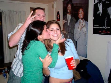 Classic Photobombs Of Drunk Girls Kissing Each Other 62 Pics