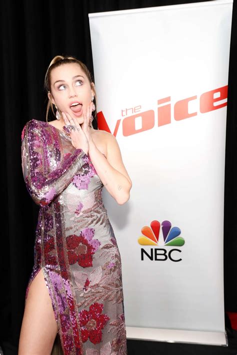 Miley Cyrus The Voice Season 13 Live Finale