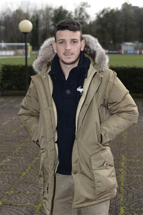 Il centrocampista del psg ha effettuato dei giri di campo in. Alessandro Florenzi - Italy - Roma - MF - March 11, 1991 ...