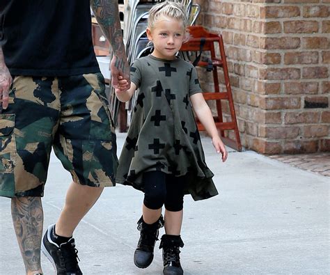 Willow sage hart is the oldest daughter of p!nk and the older sister of jameson hart. willow sage hart 2015 - Google Search | Celebrity kids ...