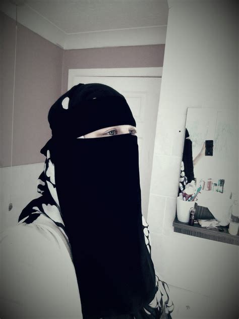 Sarah Hashim Adlı Kullanıcının Niqab Panosundaki Pin