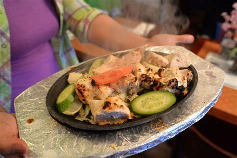 30 ziyaretçi naz's halal food ziyaretçisinden 7 fotoğraf ve 3 tavsiye gör. Where to find Indian food on Staten Island - silive.com