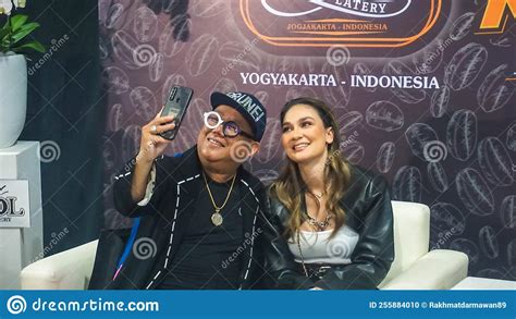 Luna Maya Indonesian Actress Taking Selfies With A Fan In Indonesia