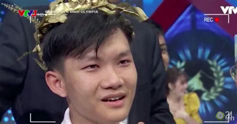 Vtv) hải an là gương mặt được khán giả đặt nhiều kỳ vọng bởi trong trận thi tuần, cậu đã xác lập kỷ lục mới trong lịch sử 21 năm của đường lên đỉnh olympia về điểm số ở phần thi khởi động. Nam sinh giành vé chung kết năm Đường lên đỉnh Olympia với ...