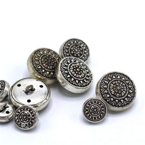 Metal Button Silver
