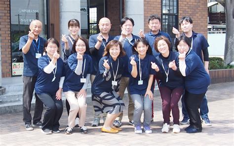スタッフ - グループホームうららびより | 岐阜県を中心にグループホームを複数展開している会社になります。