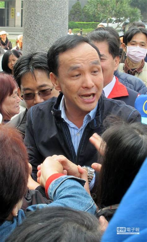 Jun 19, 2021 · 朱立倫表示，民進黨在台灣面臨世紀疫情的當下，將政治利益置於人命與民心之上，無視疫情對民眾產生巨大的損害，生計凋敝、死亡人數攀升，將. 朱立倫：國民黨不需要一位政治明星 - 中時電子報