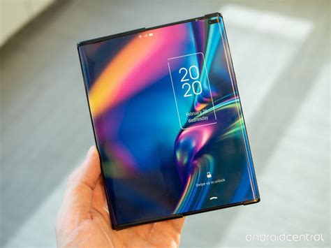 Samsung's galaxy z fold 3 is up for preorder now with a starting price of $1,799, and is expected to ship on aug. "Samsung Wil In 2021 Oprolbare Smartphone Introduceren ...