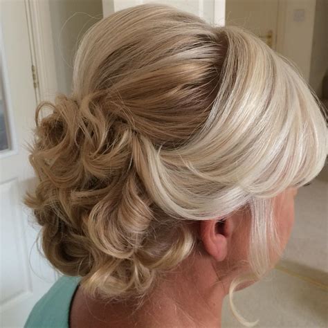 20 Luxury Updos For Medium Length Hair Mother Of The Groom Hairstyle