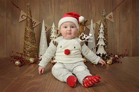 Celebrate baby's first christmas with an adorable santa's elf photoshoot. Baby Christmas Photoshoots in Liverpool - Eden Baby ...