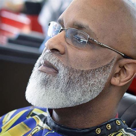People before used the same hair dye for both scalp hair and beard and even for the mustache if needed. Pin en Black Men Beard Styles