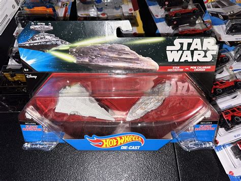 Disney Star Wars Hot Wheels Star Destroyer Vs Mon Calamari Cruiser Starship New Ebay