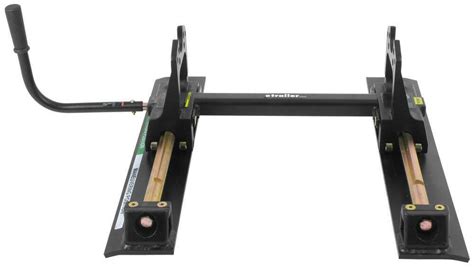 Understanding the different types of fifth wheel hitches i've been crushing hard on some fifth wheel trailers lately, as fifth wheel rvs are not so common here in australia. Curt R20 Round Tube Slider for Q20 5th Wheel Trailer ...