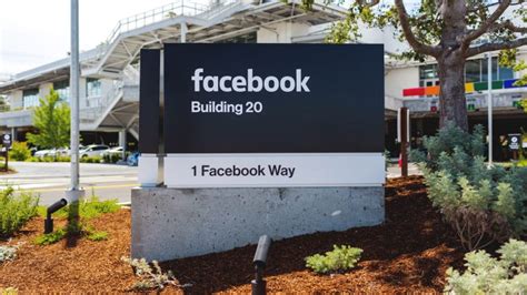 Facebook Employee Dead In Apparent Suicide At Companys Headquarters