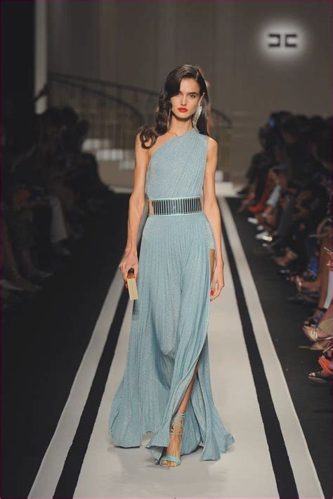 Vestiti ed accessori estivi verdi s lunghi senza manica per donna elisabetta franchi. Unico Abiti Da Cerimonia Elisabetta Franchi | Abiti, Abiti ...