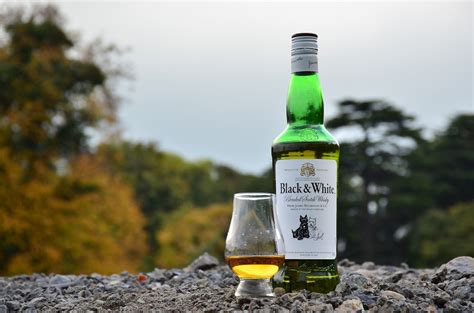 Scotch whisky made in scotland with specified by law and available in two basic types of blends, here is the list most popular and best selling brands of scotch whisky available in india including single malts such as lagavulin, macallan and laphroaig and blended scotch whisky like ballantines, the. Top 30 Best-Selling Whiskies In India & Best Whisky Brands ...