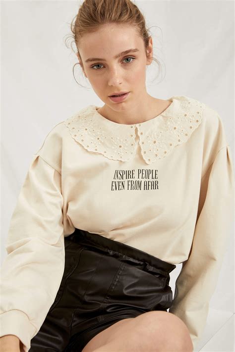 Ecru Woman Peter Pan Collar Minimal Print Relax Fit Sweatshirt