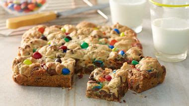 Cream cheese this package contains 7oz of icing, and decorates twelve 2 inch cookies certified kosher gluten free. Soft-Baked Chocolate Chip-Cream Cheese Cookie Bars recipe ...