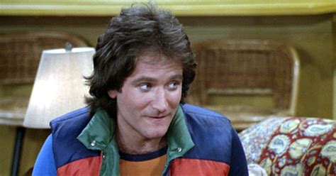 Mork And Mindy Co Star Claims Robin Williams Groped And Flashed Her On Set The Vintage News