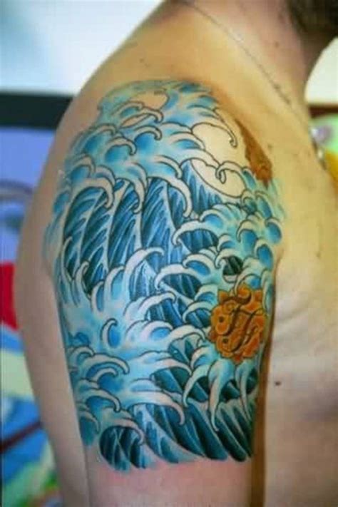 What does a japanese waves tattoo symbolize?the waves symbolise one of the strongest forces on earth, getting a japanese wave tattoo helps us fight the other bad forces that exist. 9 best Waves Tattoos images on Pinterest | Japanese waves ...