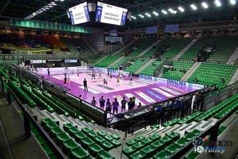 İtalya'da kadın voleybolunun son yıllardaki yükselen ekibi imoco volley conegliano, voleybolseverler için. In un Palaverde deserto, causa Coronavirus, l'Imoco Volley ...