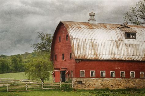 Rustic Red Barn Wall Art Farmhouse Decor Country Barn Etsy Barn