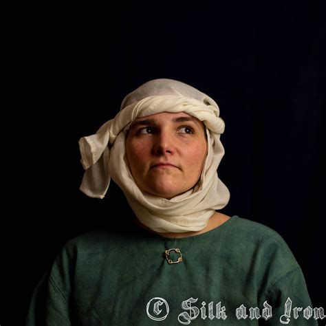 13th Century Headdress Part 1 Silk And Iron