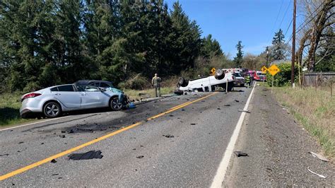 Deadly rollover crash closes Springwater Road in Clackamas County, fire