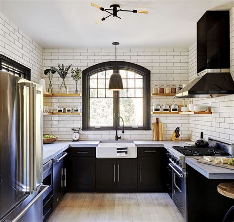Kitchens With Black Cabinets