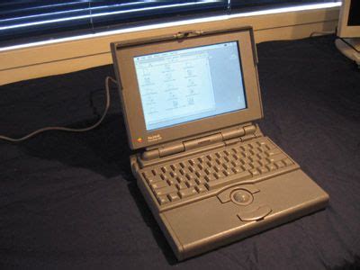 Raskin wound up releasing a computer based on his original idea, called the canon cat a few years later. Apple Macintosh Powerbook 145b | Apple macintosh ...