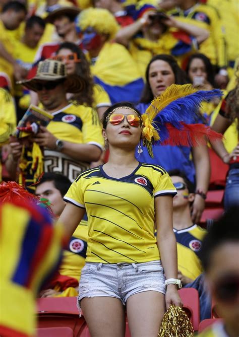 Photogenic fans of the World Cup - Day 8 | Hot football fans, Soccer